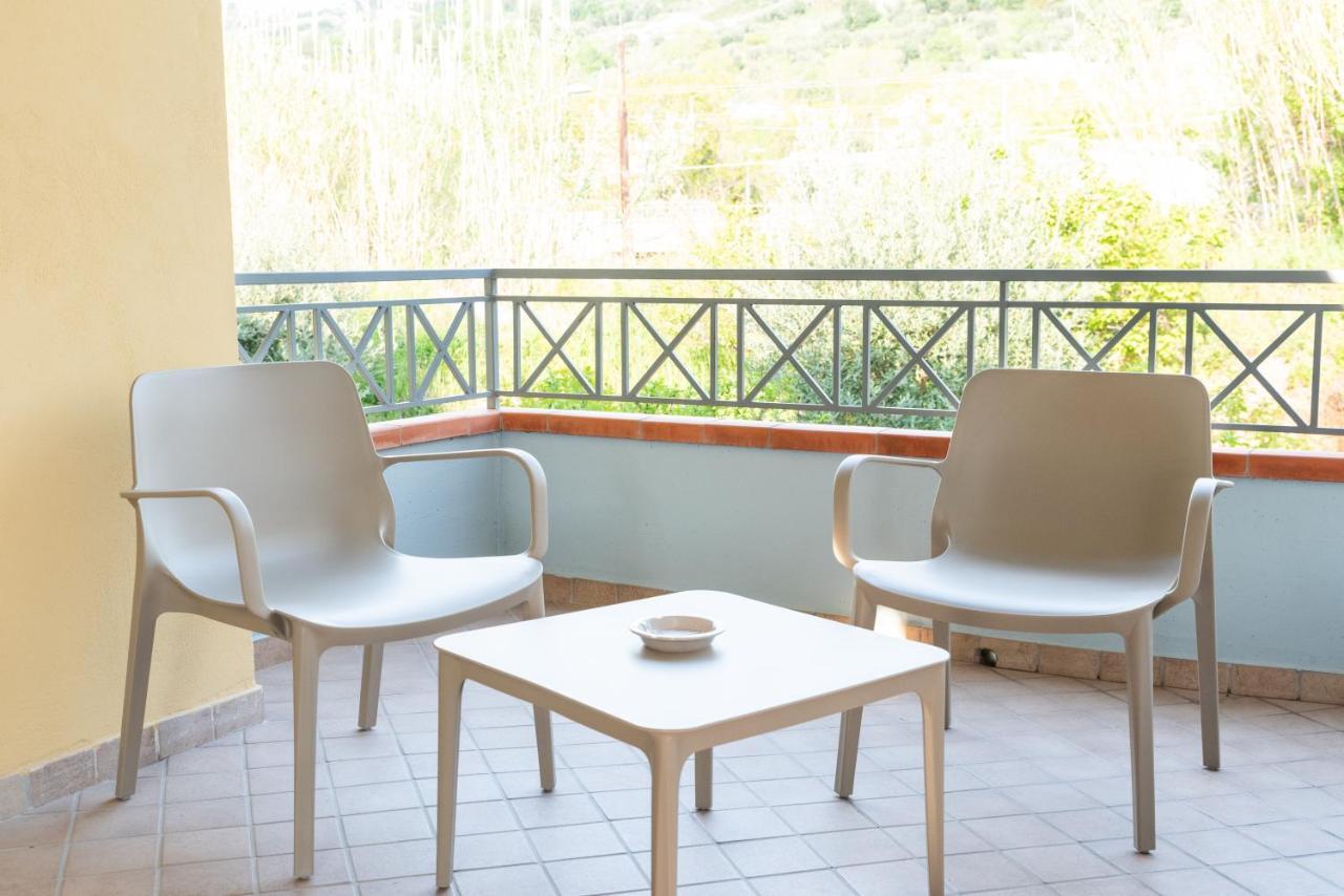 Cilento Suite - Vinarte B&B アグローポリ エクステリア 写真